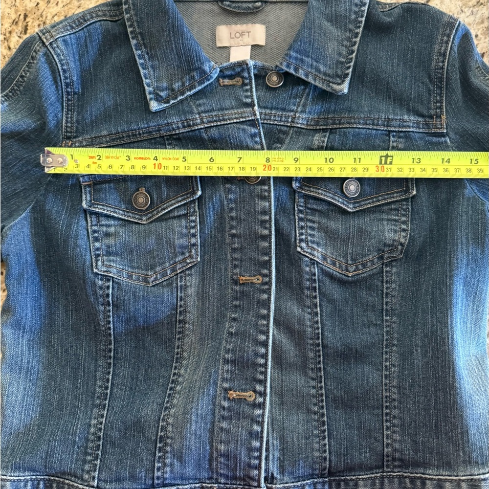 LOFT Women's Blue Jean Jacket; size Medium. Never worn; new/excellent condition. - Picture 6 of 8